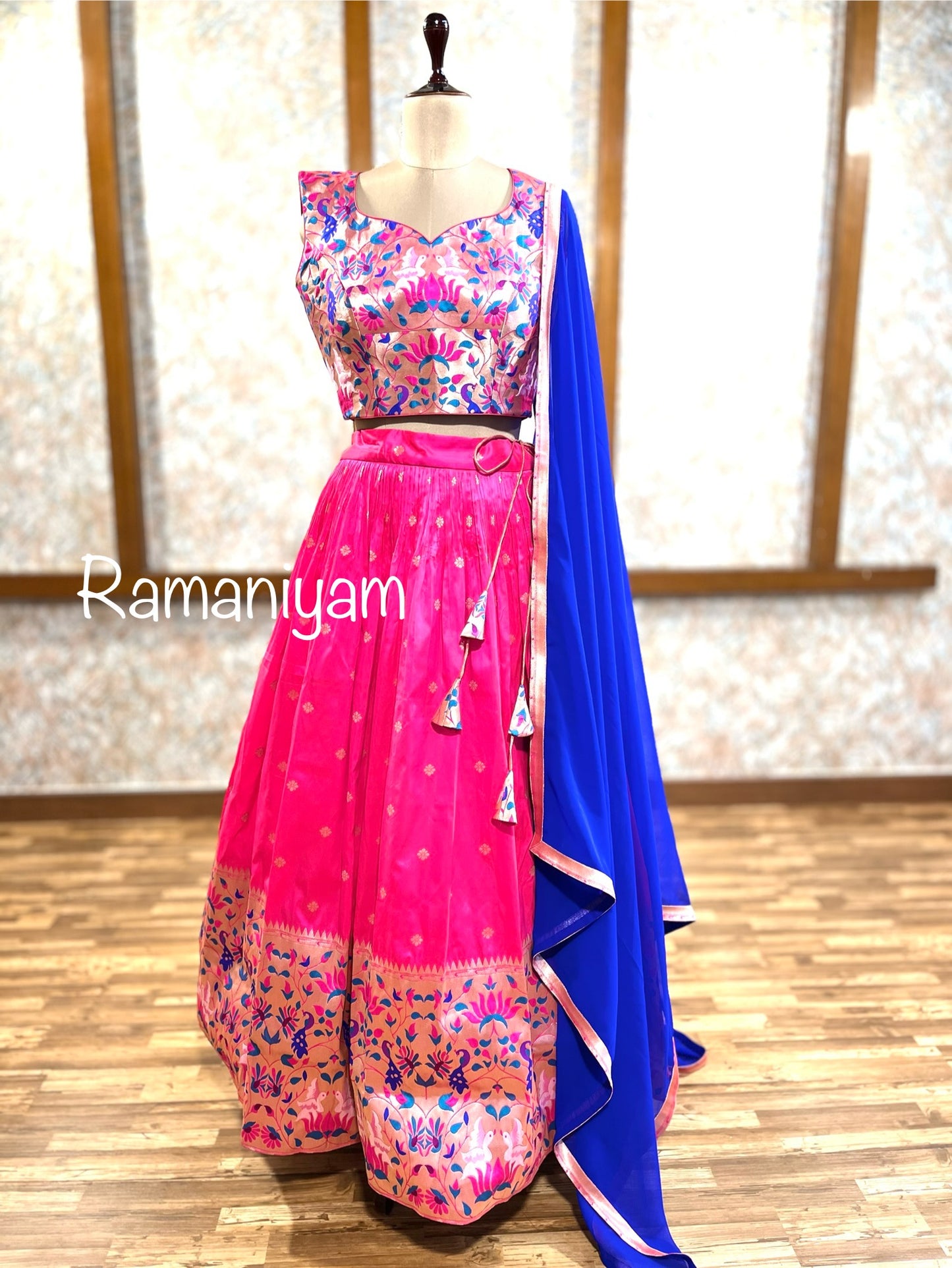 Long border royal pink paithani crop top