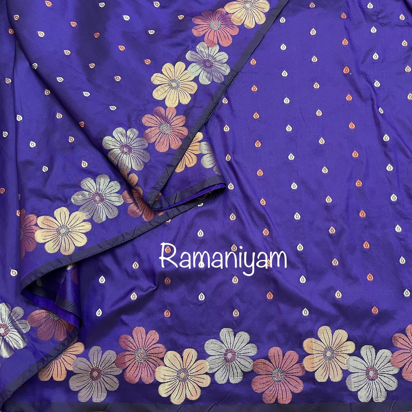 Royal blue trendy floral weave Kanchi light weight