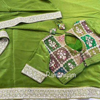 Emerald green crape party wear saree!